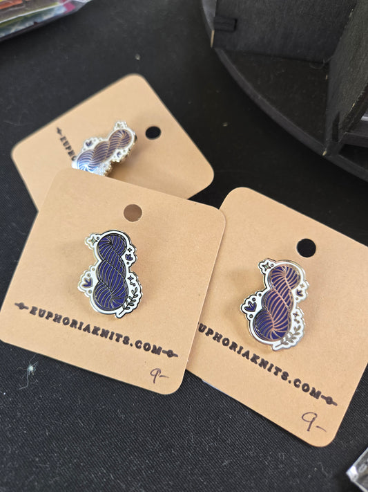 Skeins pin